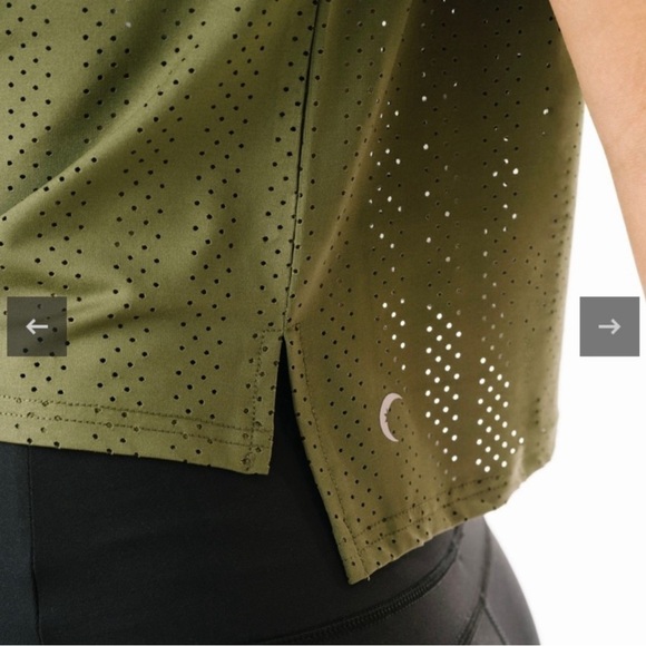 Zyia | Vertical Chill Tee Short Sleeve Spandex Olive Green Size  XS - Picture 4 of 9